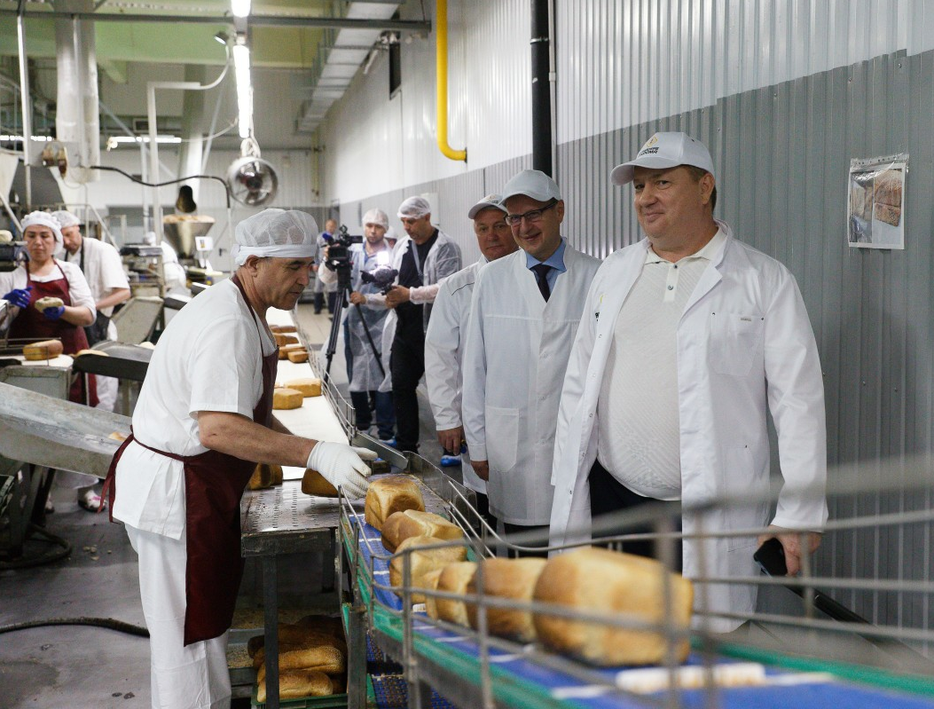Губернатор Алтайского края посетил Хлебокомбинат "Алтайские Закрома"